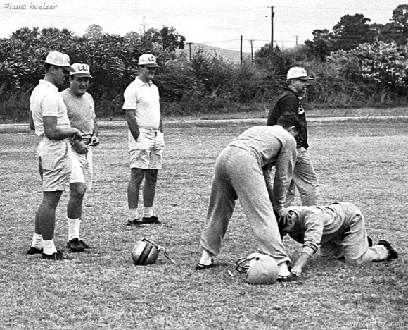 1965_Football_Watrm-up_Neck